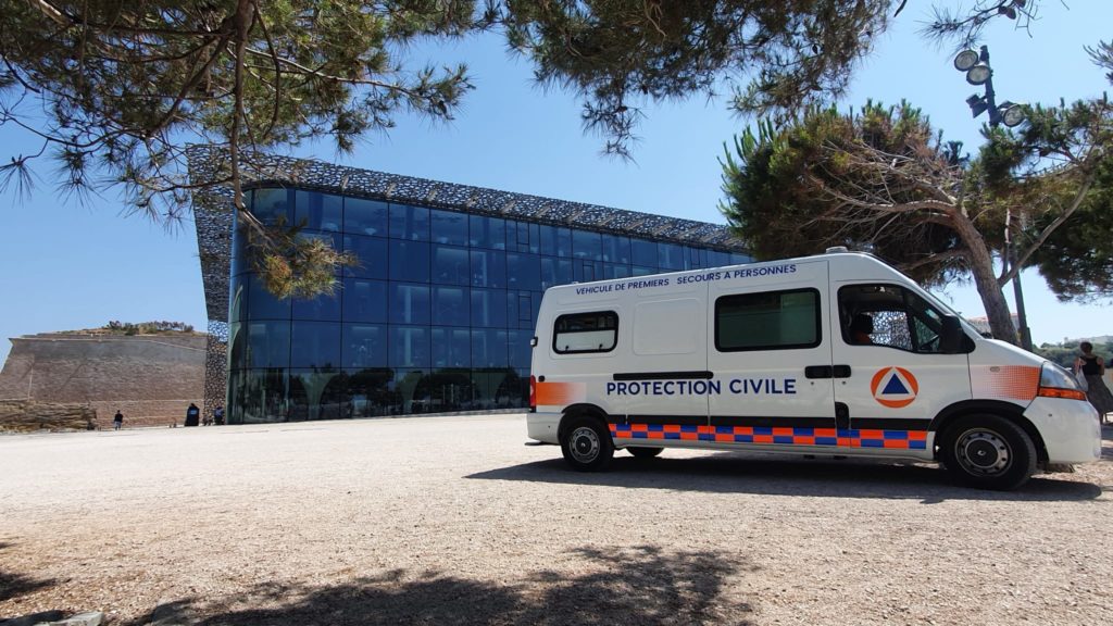 Véhicule de premiers secours à personnes de la protection civile des Bouches-du-Rhône 